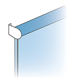 창문에 붙어있다