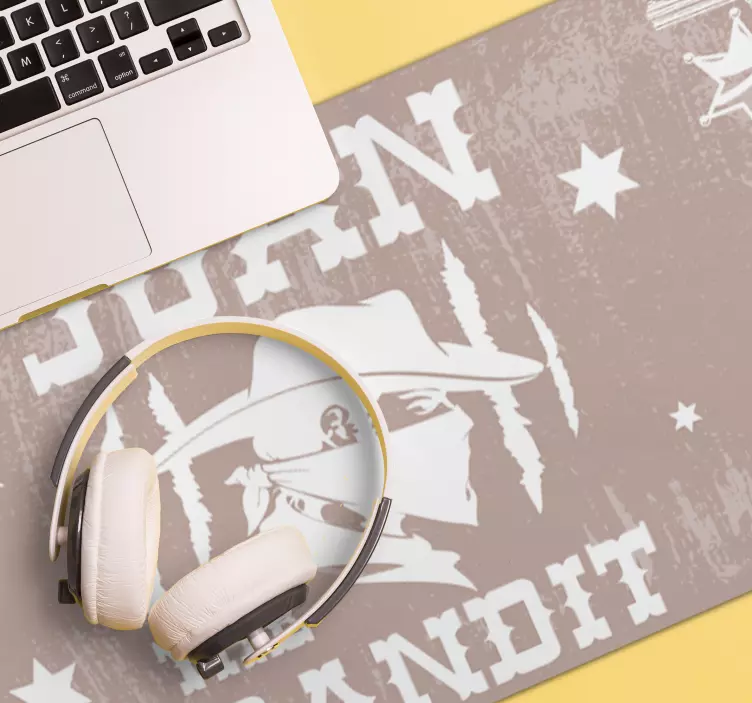 이름 개인화 된 마우스 패드를 가진 산적 - TenStickers