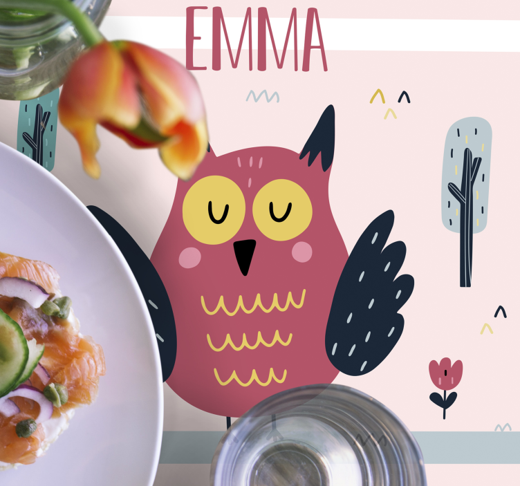 이름 맞춤 플레이스 매트가있는 올빼미 - TenStickers