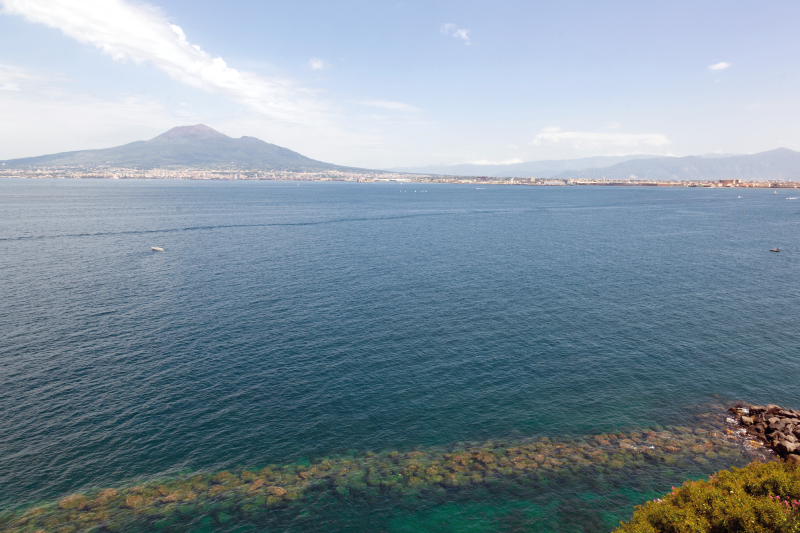 식탁보 코밀라 사랑을 담은 영감의 메시지 - TenStickers