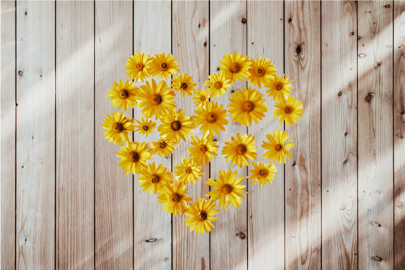 벽난로 카프리초소 하트 플로럴 어레인지먼트 - TenStickers