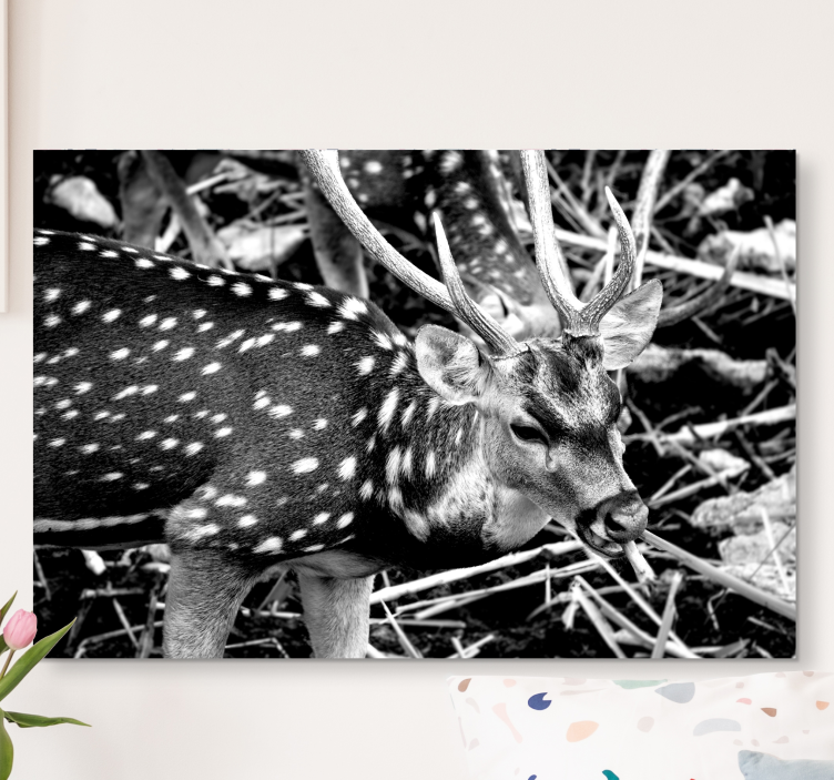 사슴으로 그림 그리기 우아한 그레이 스케일 초상화 - TenStickers