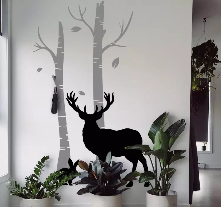 옷걸이 스티커 사슴과 나무 근처 - TenStickers