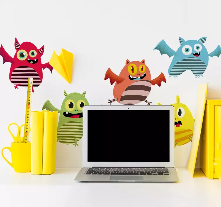 비행 몬스터 스티커 - TenStickers