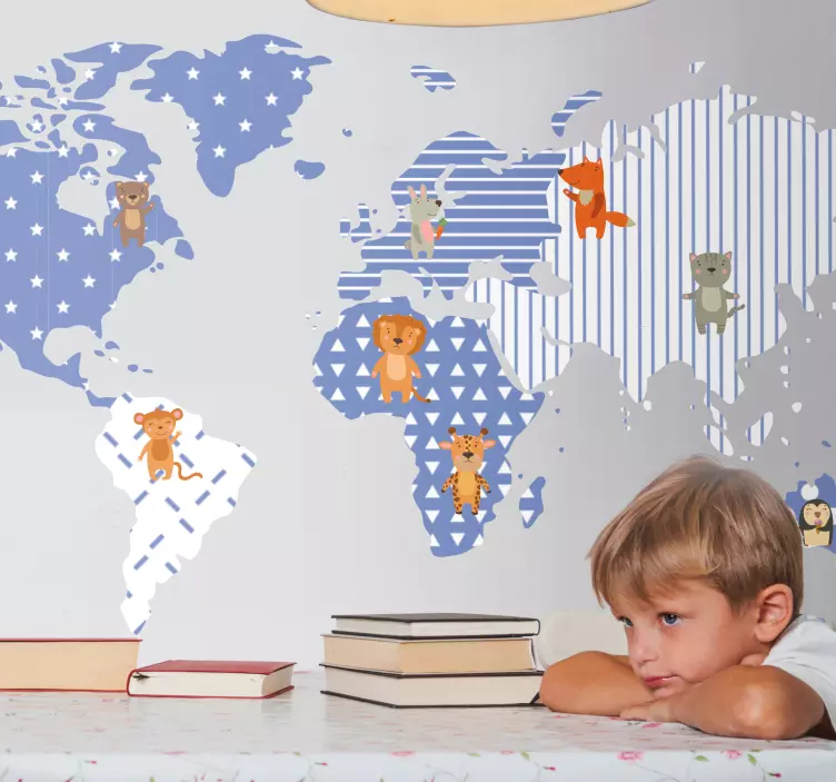 세계지도 벽 스티커 일러스트 동물 지도 - TenStickers