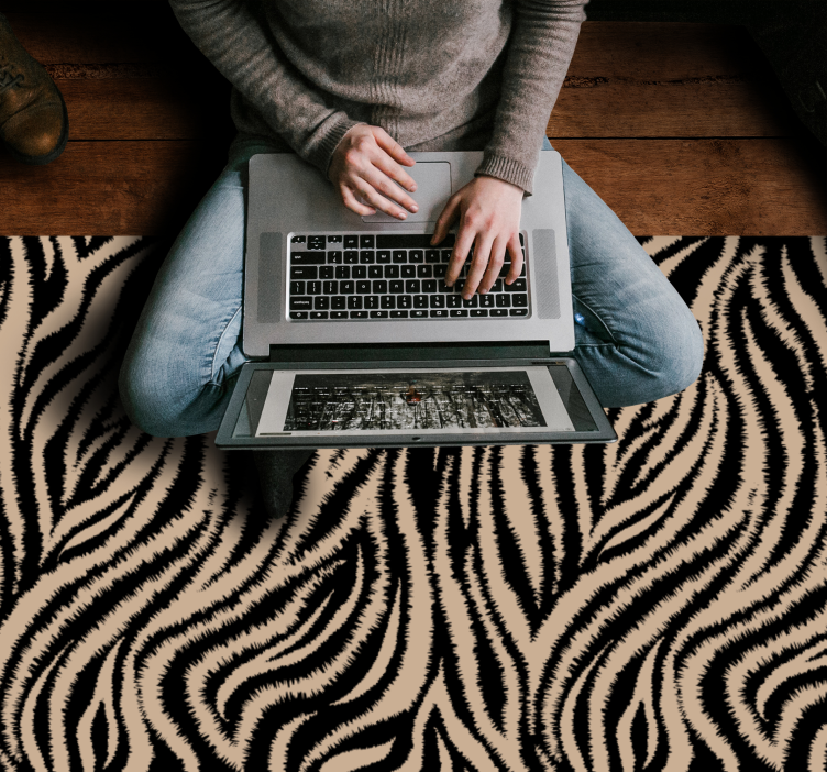 불규칙한 검은색 베이지색 얼룩말 무늬 동물 깔개 - TenStickers